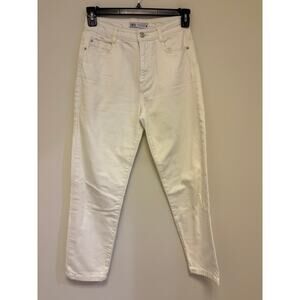 Zara White Denim High-Waisted Mom Fit Jeans Size 4